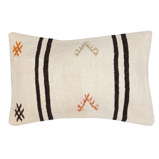 Traditional 16"x24" SET OF 2 - Vintage Kilim Cushion Covers. A pair of Lumbar Pillow Covers For Sale - Image 3 of 4