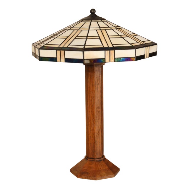 Late 20th Century Stickley Mission Collection Table Lamp With Leaded Glass Shade For Sale