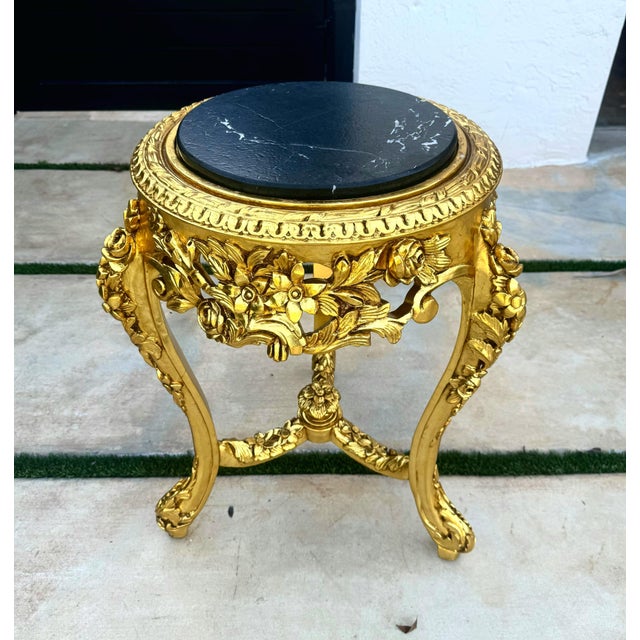 2020s French-Style Gilded Side Table – Black Marble Top With Gold Leaf Floral Details For Sale - Image 5 of 8
