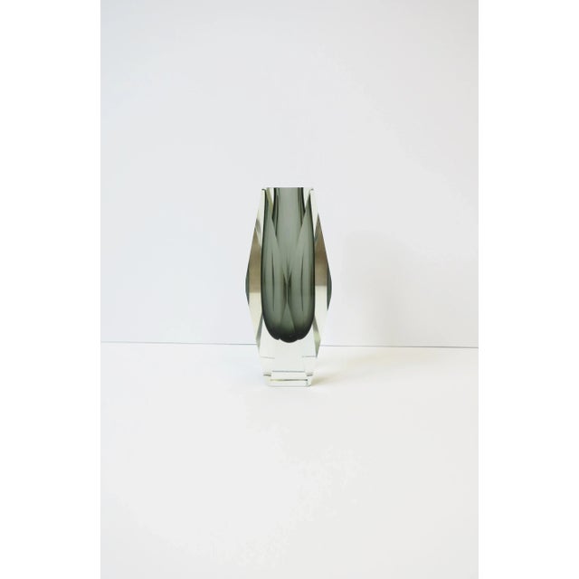 Alessandro Mandruzzato Alessandro Mandruzzato Italian Murano Faceted Vase For Sale - Image 4 of 11
