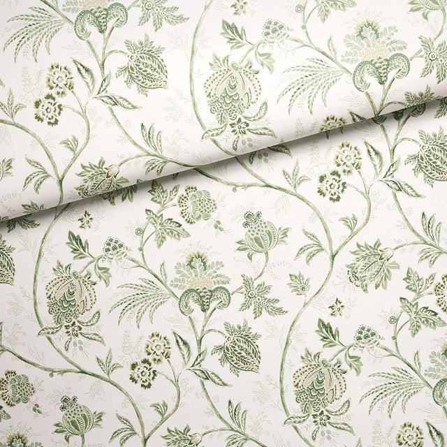 Schumacher Sample - Schumacher x Mark D. Sikes Chinoiserie Vine Wallpaper in Leaf Green For Sale - Image 4 of 6