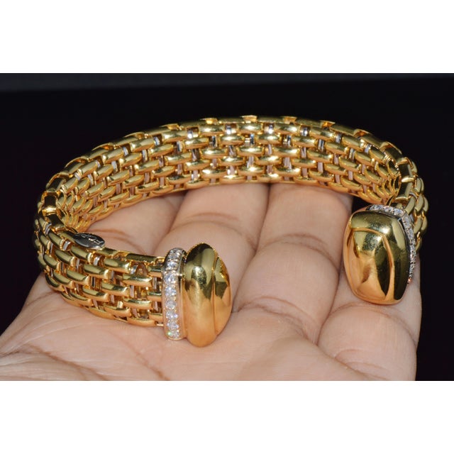Late 20th Century Rare Vintage Fope 1.00ct Natural Diamond Flex'it 18k Gold Open Cuff Bangle Bracelet For Sale - Image 5 of 13