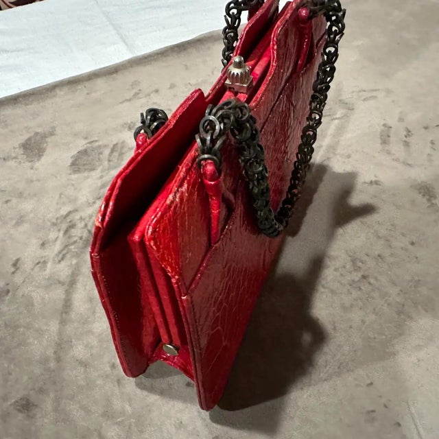 1980s 1980s Vintage Red Leather and Black Painted Metal Chain Italian Evening Bag For Sale - Image 5 of 10