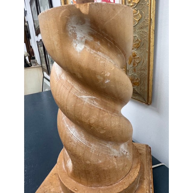 Wood Vintage Spiral Carved Wood Table Lamp in the Style of Michael Taylor For Sale - Image 7 of 10