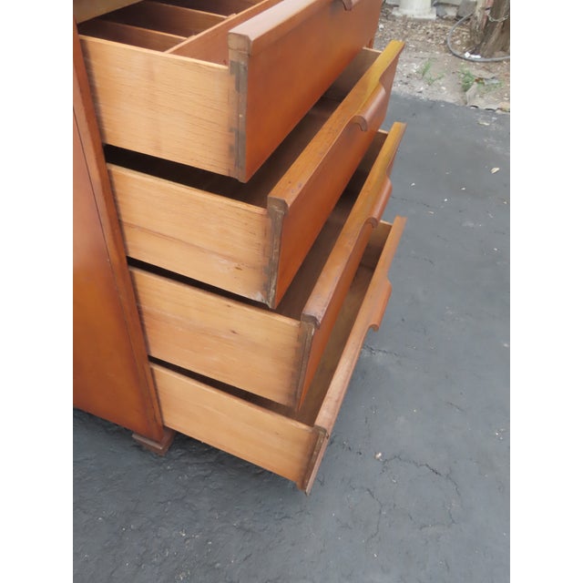 Tomlinson Mid Century Modern Long Credenza Sideboard Media Console 6437a For Sale - Image 4 of 17