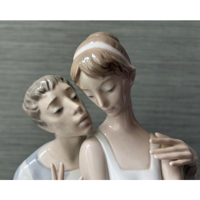 Ceramic Large VTG Lladró Porcelain Figurine "Idyl" Harlequin & Ballerina Alfredo Ruiz For Sale - Image 7 of 10