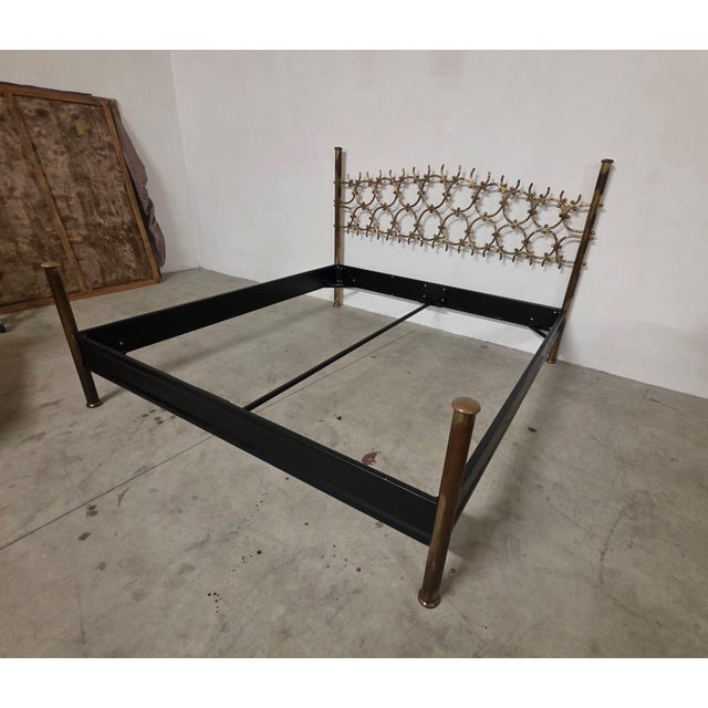 Sculptural Bed by Arnaldo Pomodoro for Osvaldo Borsani, 1960s For Sale - Image 15 of 18