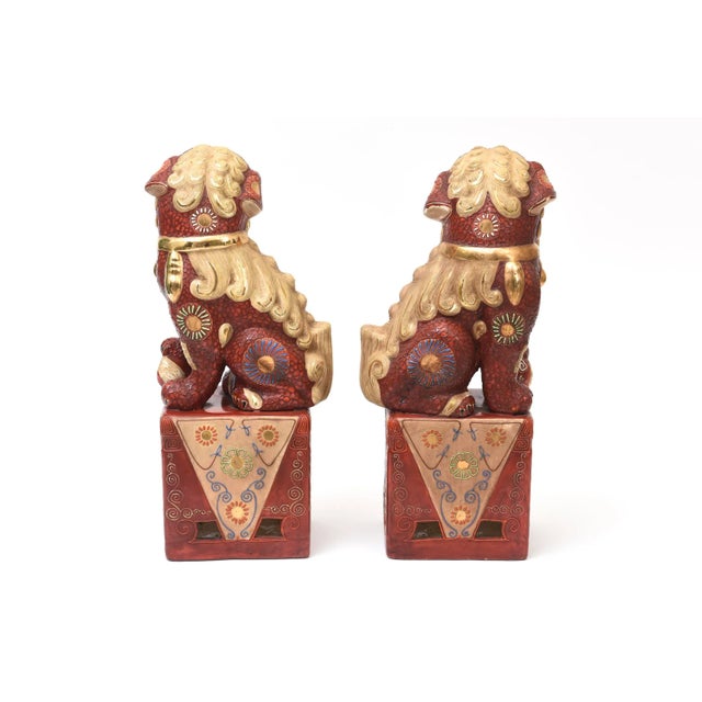 1950s 1950's Rare Kutani Japanese Ceramic Hand Painted 22 Carat Gold Painted Foo Dog Lions Pair Of For Sale - Image 5 of 12