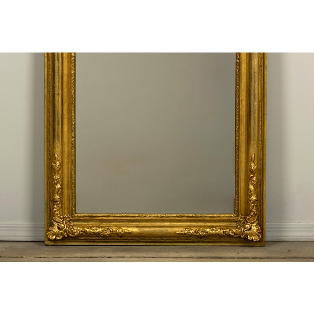 Mid-19th Century Restored French Louis Philippe Giltwood Mirror For Sale In New York - Image 6 of 18