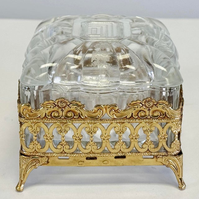 Metal Vintage Hollywood Regency Style Glass Trinket Box W/ Footed Brass Filigree Base For Sale - Image 7 of 11