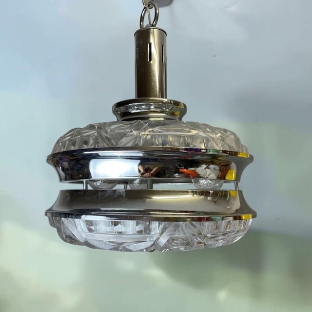 1970s Mid-Century Modern UFO-Shaped Hanging Light in Cut Glass and Chrome, 1970s For Sale - Image 5 of 16