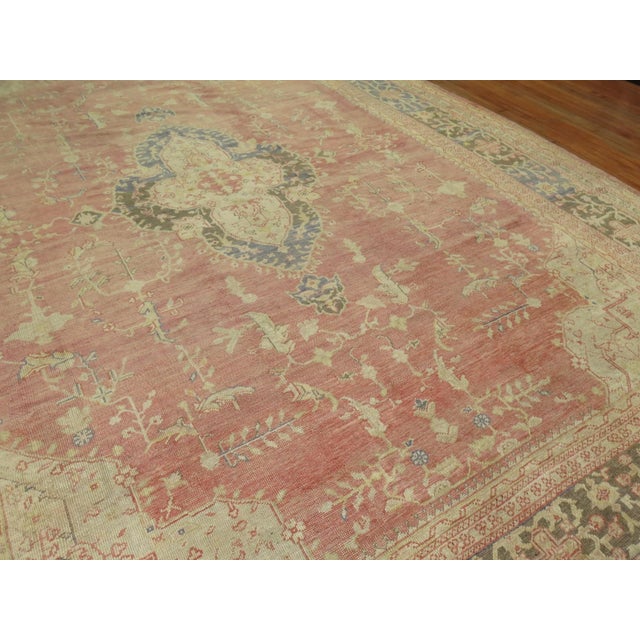 Early 20th Century Soft Rose Pink Antique Oushak Rug - 11'5" x 15'7" For Sale - Image 5 of 14
