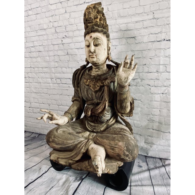 Chinese 18th Century Monumental Chinese Polychromed Seated Guanyin Statute For Sale - Image 3 of 18