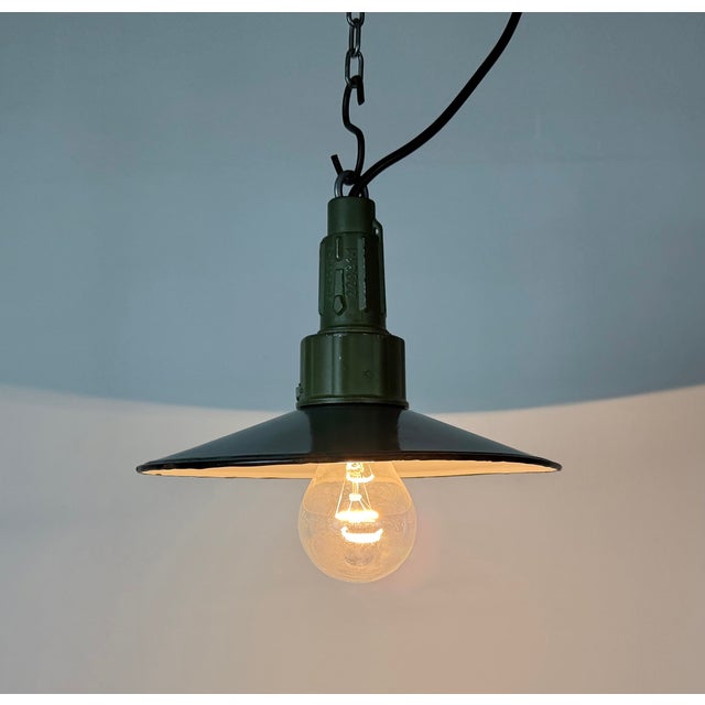Metal Industrial Petrol Enamel Military Pendant Lamp with Cast Aluminium Top, 1960s For Sale - Image 7 of 17