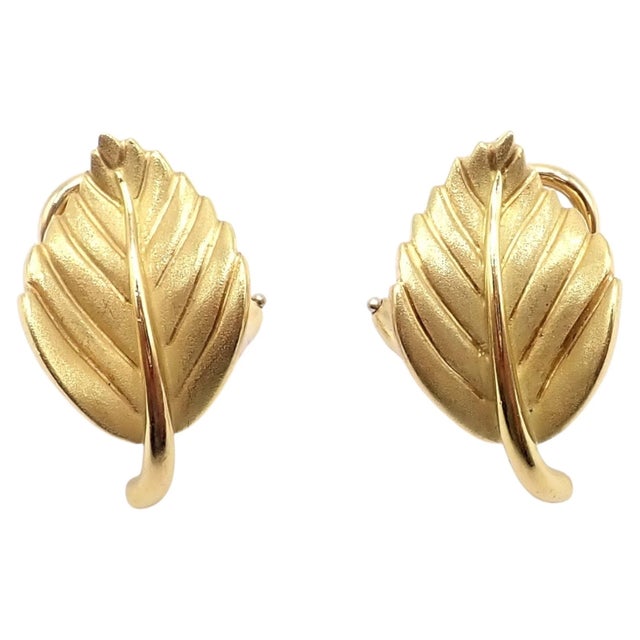 Vintage and authentic, these 2002 Tiffany & Co. earrings are crafted in 18k yellow gold. Details: Metal: 18k Yellow Gold...