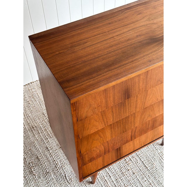 Vintage Mid Century Modern Walnut Chest of Drawers For Sale - Image 12 of 17