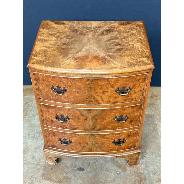 Amber English Bow Front Small Chest of Burr Walnut With Three Drawers For Sale - Image 8 of 14
