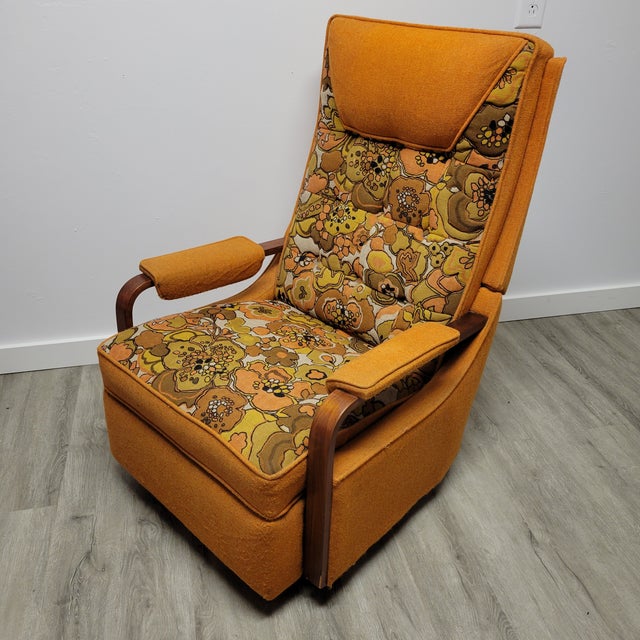 Orange Vintage 1970s Recliner Rocker in Floral Upholstery For Sale - Image 8 of 10