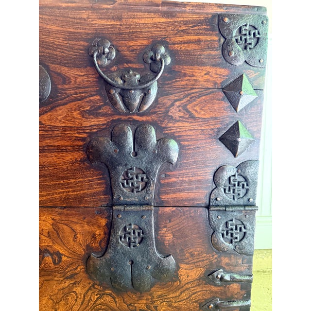 Mid-Century Modern Antique Korean Bandaji with Expressive Grains from Jeju Do Island For Sale - Image 3 of 18