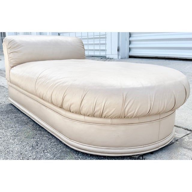 Cream Translucent Beige Leather Chaise Lounge by Preview From 80's For Sale - Image 8 of 16