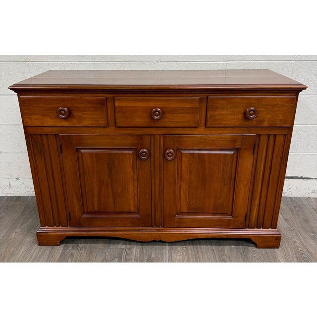 Traditional Vintage American Traditional or Country Style Mahogany Buffet Sideboard For Sale - Image 3 of 14