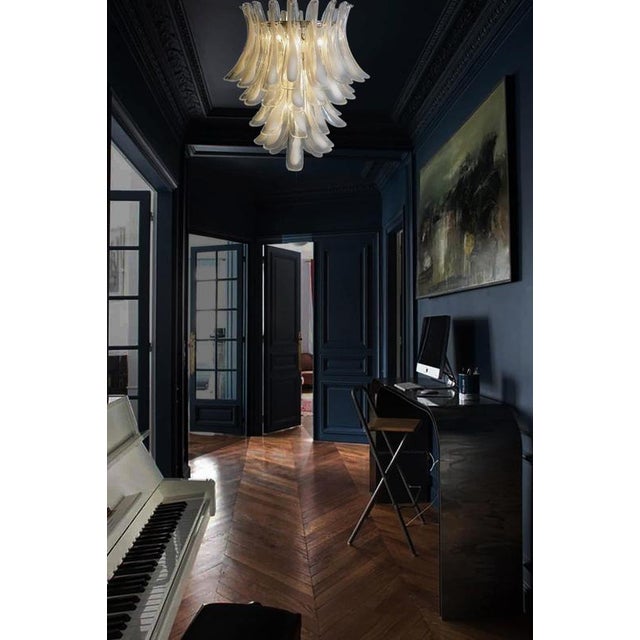 White Italian Murano Petals Chandelier, 1970s For Sale - Image 8 of 13