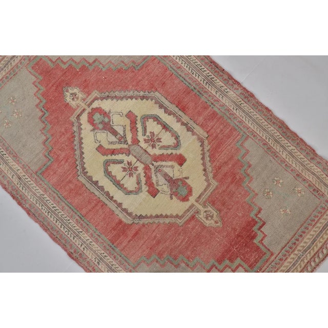 1950s Multicolour Oushak Anatolian Rug For Sale - Image 4 of 10