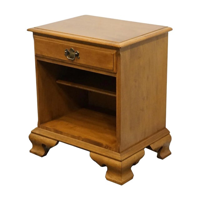 American Late 20th Century Ethan Allen Heirloom Nutmeg Maple Colonial Early American 22" Open Cabinet Nightstand For Sale - Image 3 of 13