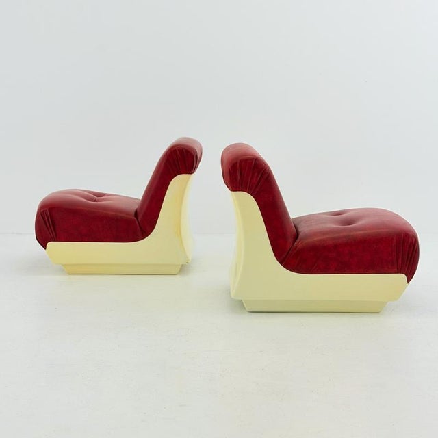 Animal Skin Mid-Century Space Age Lounge Chair in Red Leather & Fiberglass Shell, Germany, 1970s For Sale - Image 7 of 18