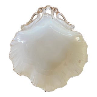 Antique 18th Century Wedgwood Creamware Rococo Sea Shell Form Dish With Feathered Edge For Sale