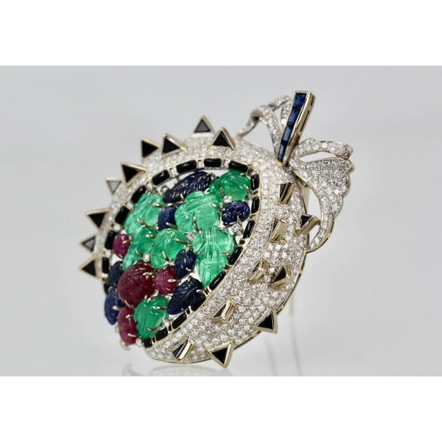Emerald 1970s Tutti Frutti 18k Brooch Pendant For Sale - Image 8 of 10