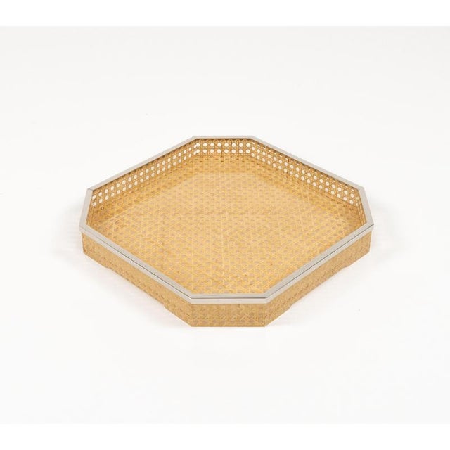 Centerpiece in Acrylic Glass, Wicker and Brass in the style of Christian Dior, Italy, 1970s For Sale - Image 6 of 14