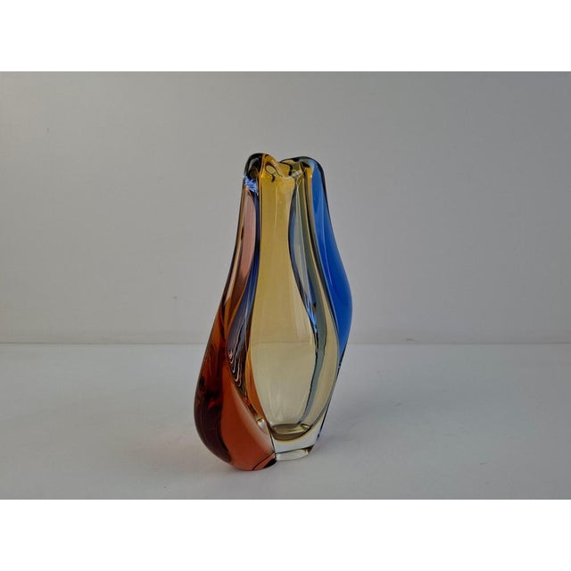 Mid-Century Modern Czech Art Glass Vase attributed to Hana Machovska Mstisov, 1960s For Sale - Image 13 of 18