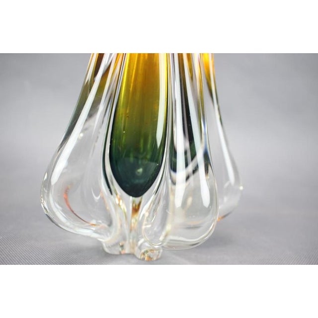 Glass Mid-Century Amber and Green Art Glass Vase attributed to Josef Hospodka, 1960s For Sale - Image 7 of 9