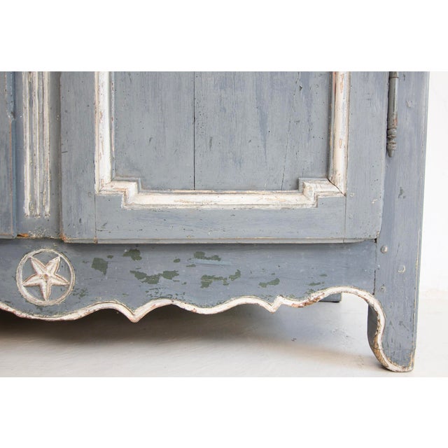 19th Century French Provincial Painted Pine Kitchen Cabinet For Sale - Image 16 of 18