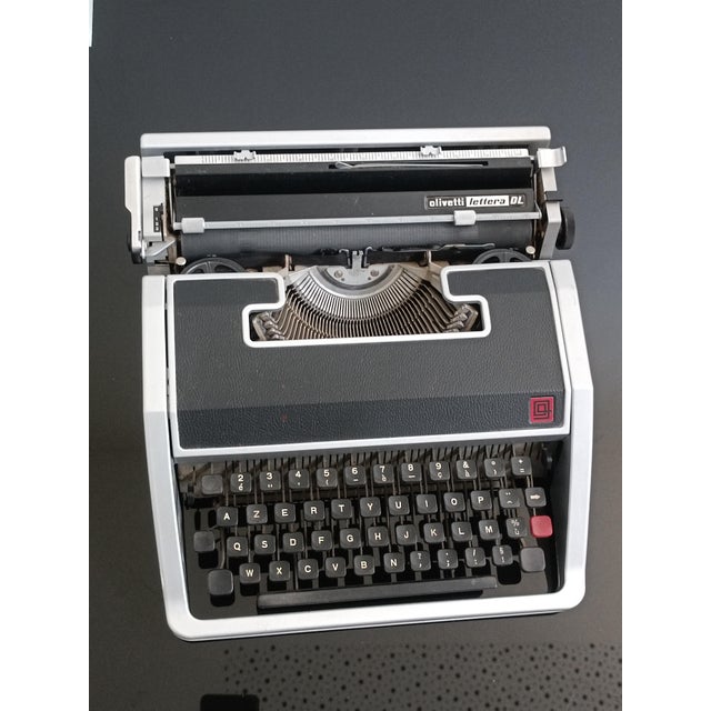 Lettera DL Typewriter by Ettore Sottsass for Olivetti, 1965 For Sale - Image 10 of 18