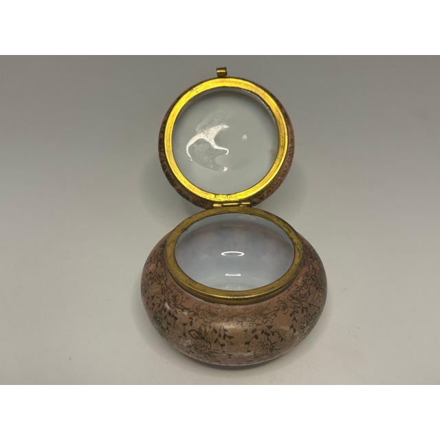 Glass Wavecrest Nakara Opaline Dresser Box: Antique Portrait, Gold Floral For Sale - Image 7 of 10