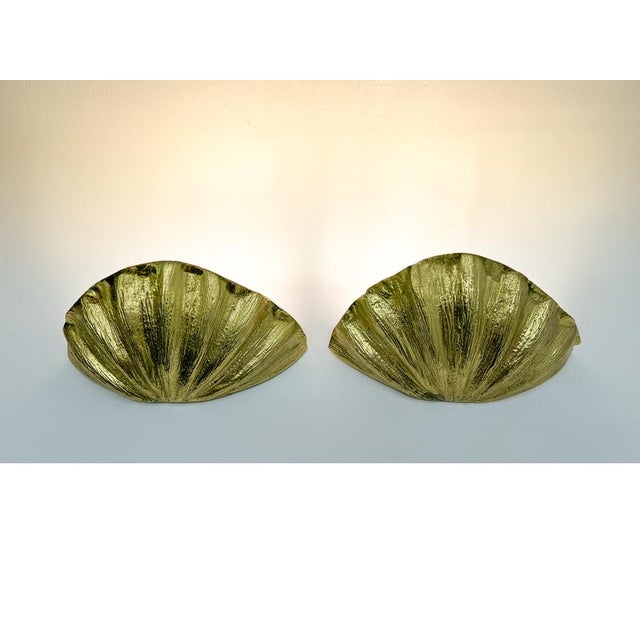 Hollywood Regency Art Deco Scallop Shell Wall Lamps in Gilded Cast Bronze, 1970s, Set of 2 For Sale - Image 3 of 12