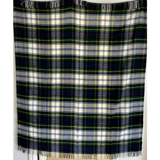 Traditional Gordon Tartan Plaid Throw Made From Super Soft Merino Lambswool - From England For Sale - Image 9 of 13