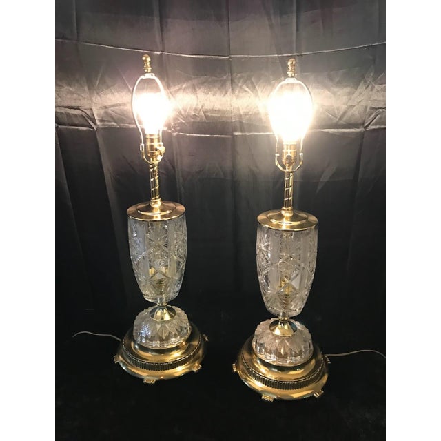 The Luminaries: A Rare Pair of 1970s Internally Lit Lead Crystal Statement Lamps For Sale - Image 9 of 12