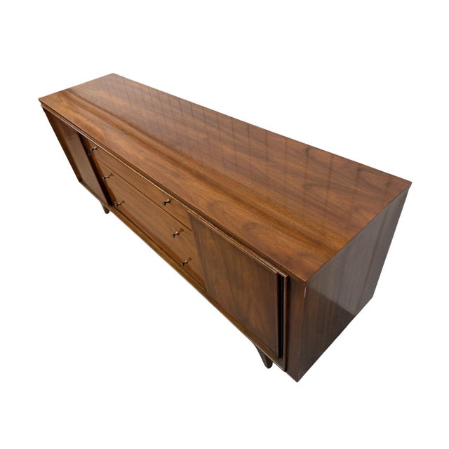 Mid-Century Modern Kent Coffey Insignia 4-Piece Walnut Bedroom Set For Sale In Philadelphia - Image 6 of 13