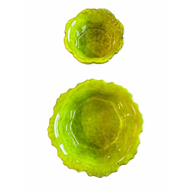 Two Piece Bowl Set 1960s Italian Peasant Village Scalloped Green Pottery Nesting Bowl Set – Handmade Ceramic Bowls For Sale - Image 4 of 5