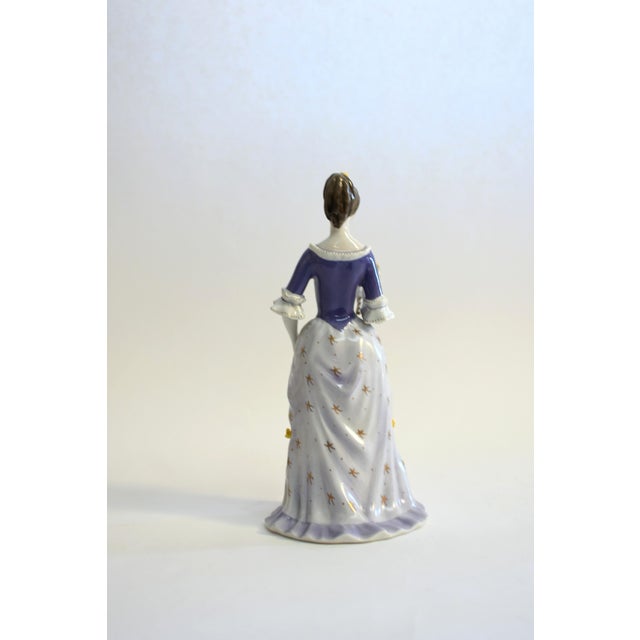 Early 20th Century Holloháza Porcelain Figurine Lady With Mirror For Sale - Image 5 of 11
