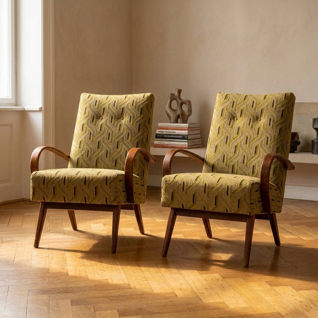 Mid-Century Modern Bentwood Armchairs in Beige and Yellow Upholstery by Jaroslav Šmídek, Czechoslovakia, 1950s, Set of 2 For Sale - Image 3 of 8