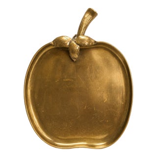 Vintage Brass Apple Tray, Large Spanish Kitchen Wall Decor Sculptural Fruit Accent For Sale