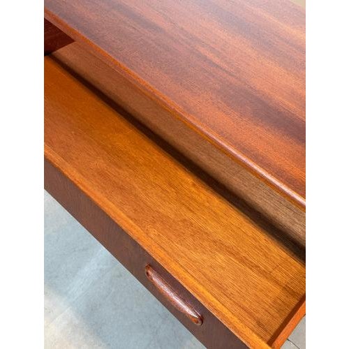 Hairpin Chest of Drawers in Teak from G-Plan For Sale - Image 4 of 8