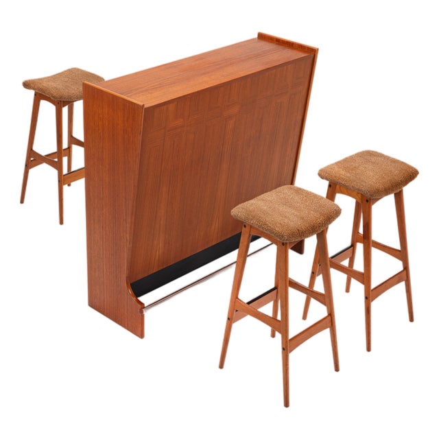SK661 Cocktail Cabinet and Bar Stools by Johannes Andersen for Skaaning & Son 1960s For Sale