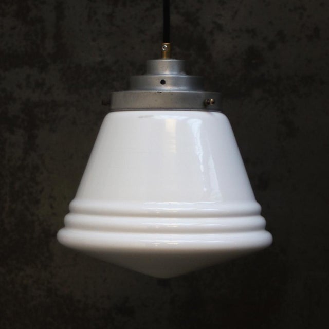 Mid-Century Modern Art Deco White Reeded Opaline Glass Pendant Lamp from Philips For Sale - Image 3 of 7