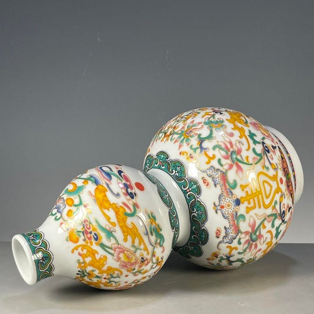 Vintage Chinese Famille Rose "Five Blessings" Double Gourd Vase With 1977 Art Gallery Label For Sale In Los Angeles - Image 6 of 9
