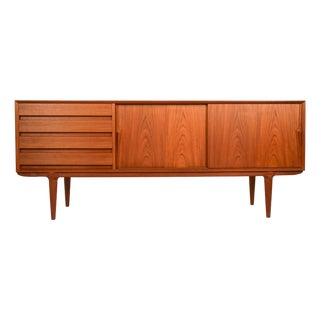 Mid-Century Teak Model #18 Sideboard by Gunni Omann for Omann Jun, 1960s For Sale